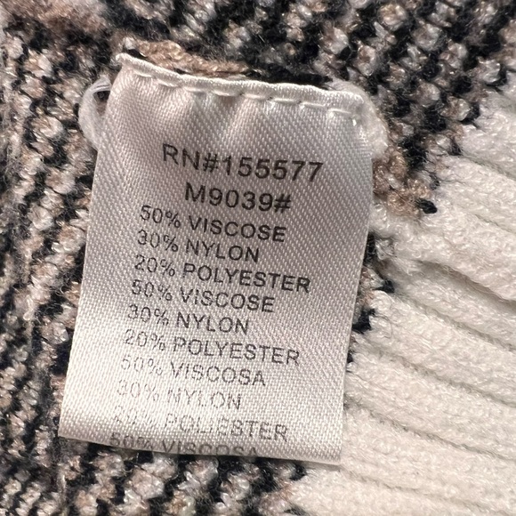 Miracle Plaza Party Leopard Cheetah Ivory Open Back Crew Neck Sweater! Size M/L. - Picture 12 of 15